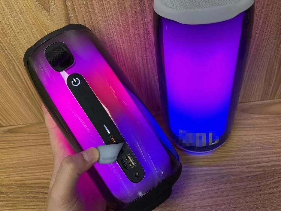 تشغيل نبضي 5 صبووفر لاسلكي عالي الجودة مع Bluetooth® Seapker مقاومة للماء RGB نظام الصوت المحمول لصوت الجهير