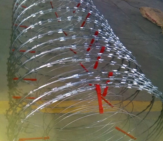 Hot Dipped Galvanized Concertina Razor Wire with Fastener