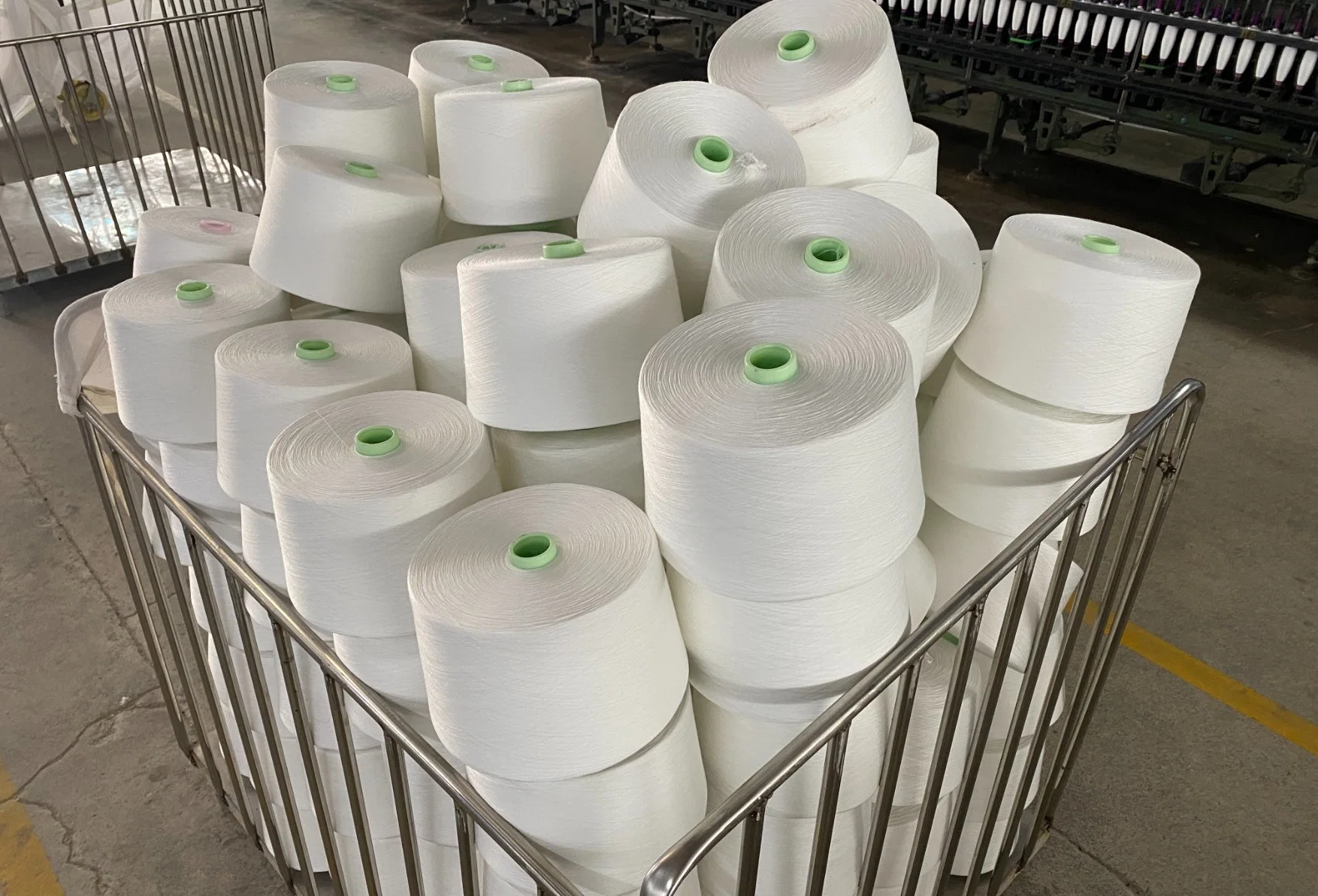 China Manufacturer Parallel Tube 100% Spun Polyester Yarn 50/2 for Sewing Thread