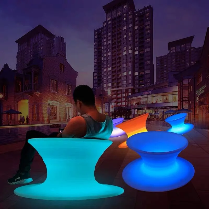 Chaise Gyro lumineuse extérieure à LED rotative chaise plastique à rotation à 360 degrés Rotation pour le parc d'attractions