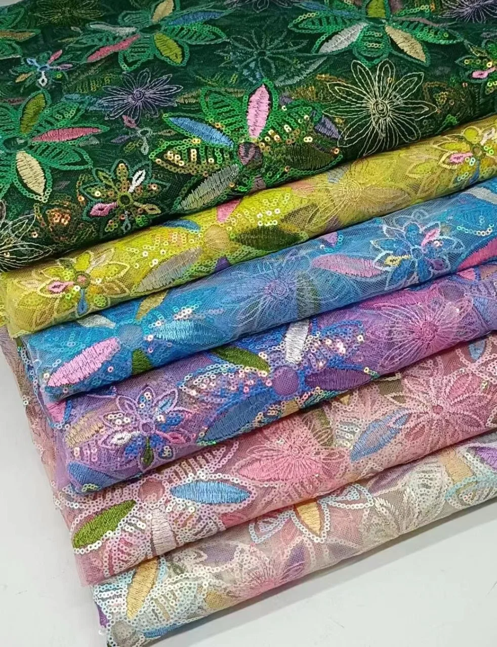 Material de alta qualidade africano de sequência Suíça Tulle Lace tecido bordado Para vestuário