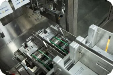 Automatische Horizontale Ffs Granule Doppelbeutel Twin Link Beutel Verpackung Verpackungsmaschine