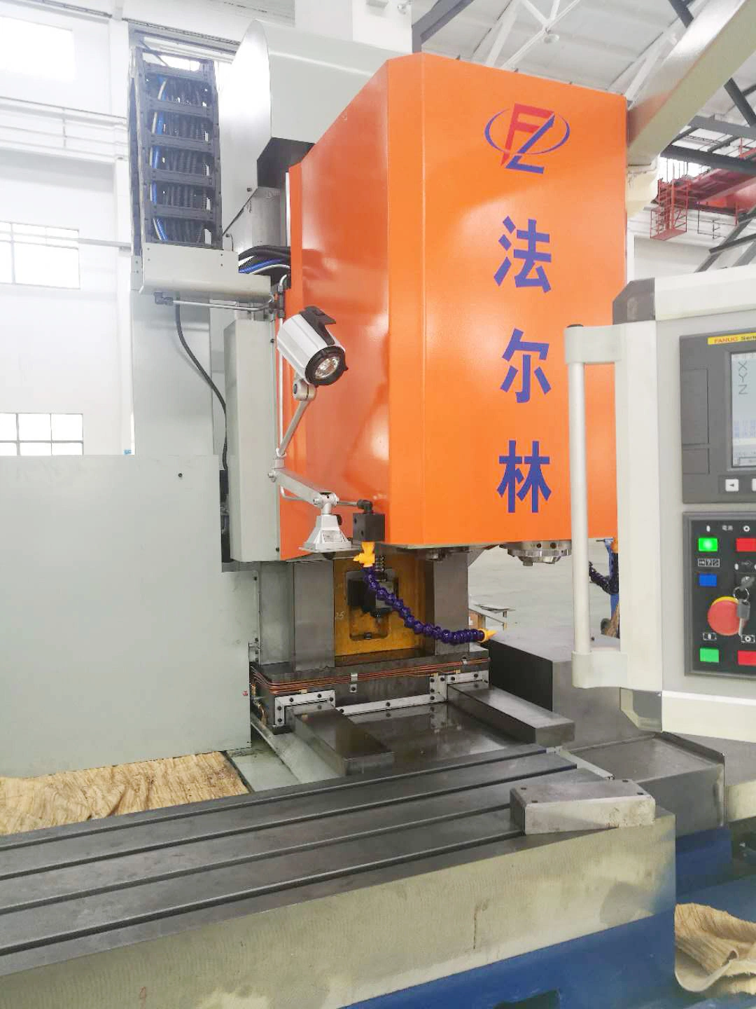 High Performance Xc-7 Multi Slot Needle Machine CNC Milling Machine for Tapping Processes