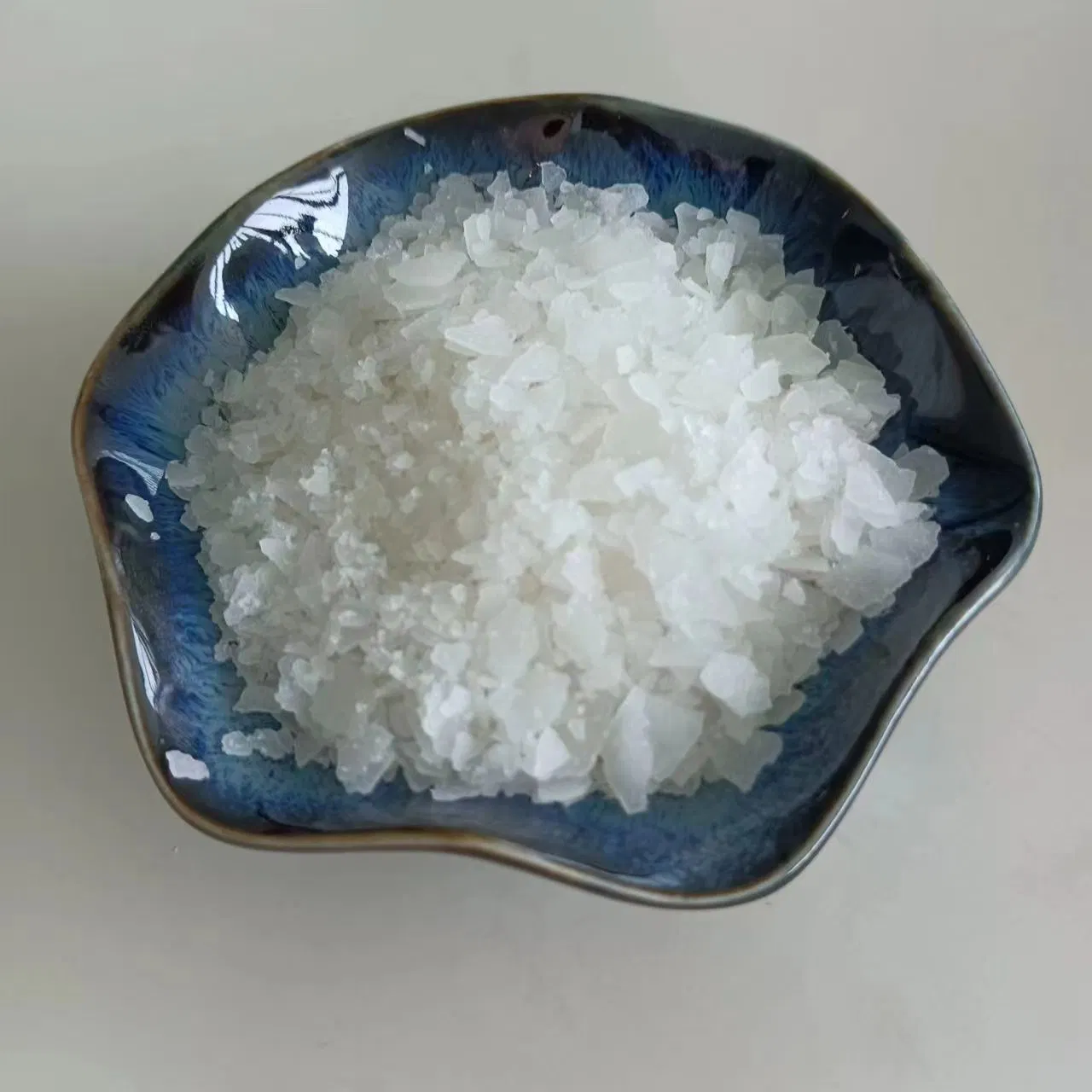 Top Quality Food Grade White Flake Magnesium Chloride