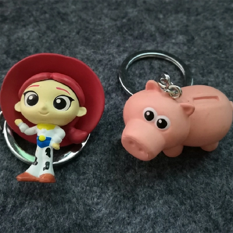 Custom Cartoon Plastic Injection PVC Pig Cartoon Keychain