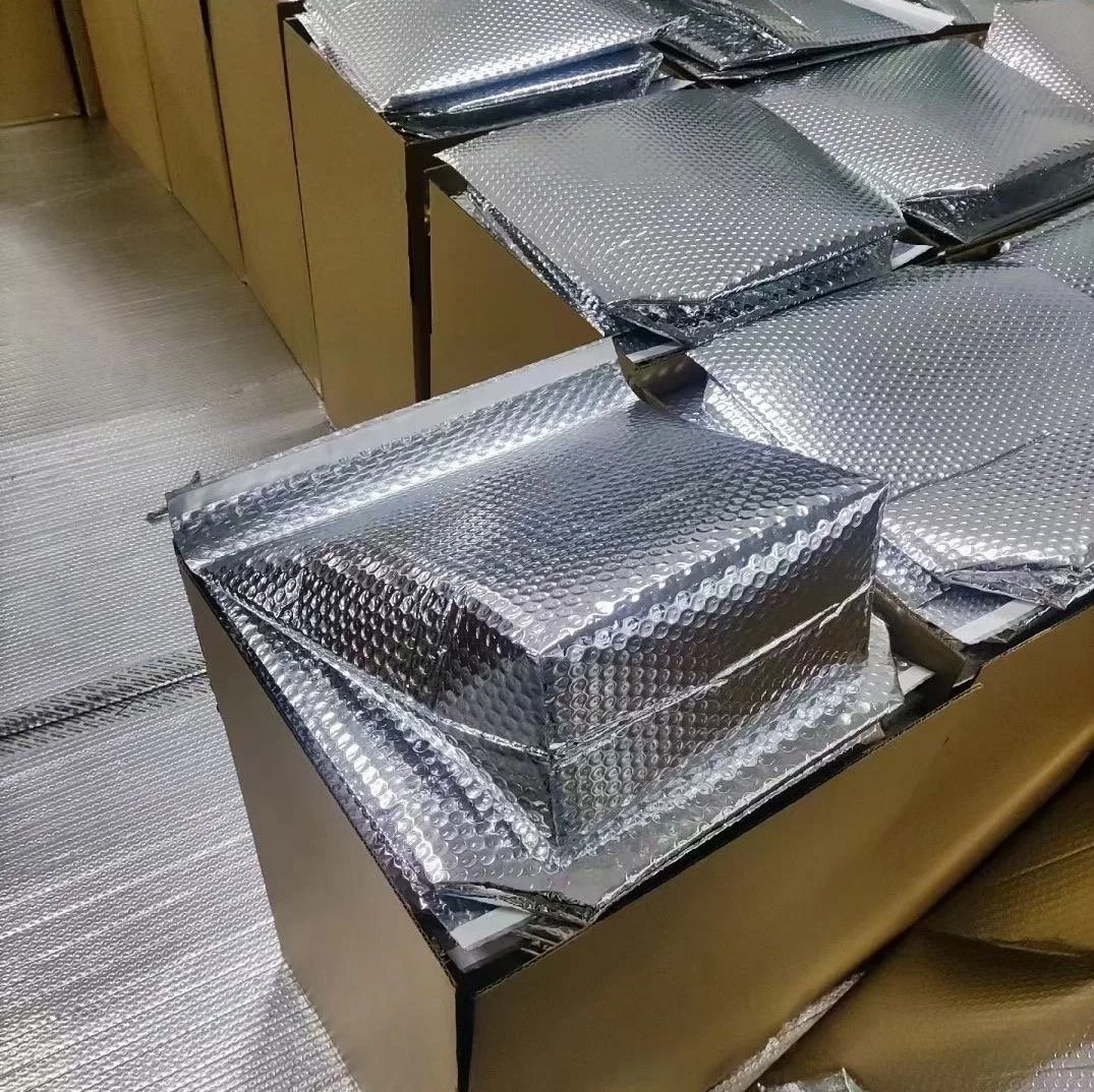 Saco térmico isolado com bolhas de ar em folha de alumínio 3D 2D para revestimento de caixa de embalagem de alimentos, bolsa de entrega de comida refrigerada para envio de cadeia de frio congelada, isolamento térmico de correspondência de envio de calor.