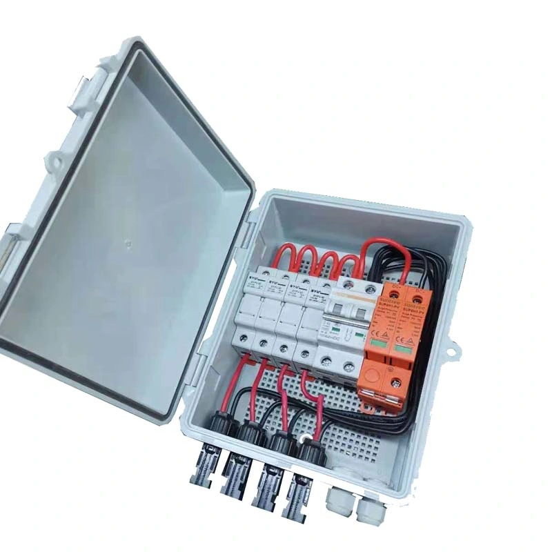 Caja combinadora, 4 String, con fusible de corriente nominal 15A, disyuntor 63A, protector contra transitorios/rayos 2,8kv y conectores solares Mc4 para o