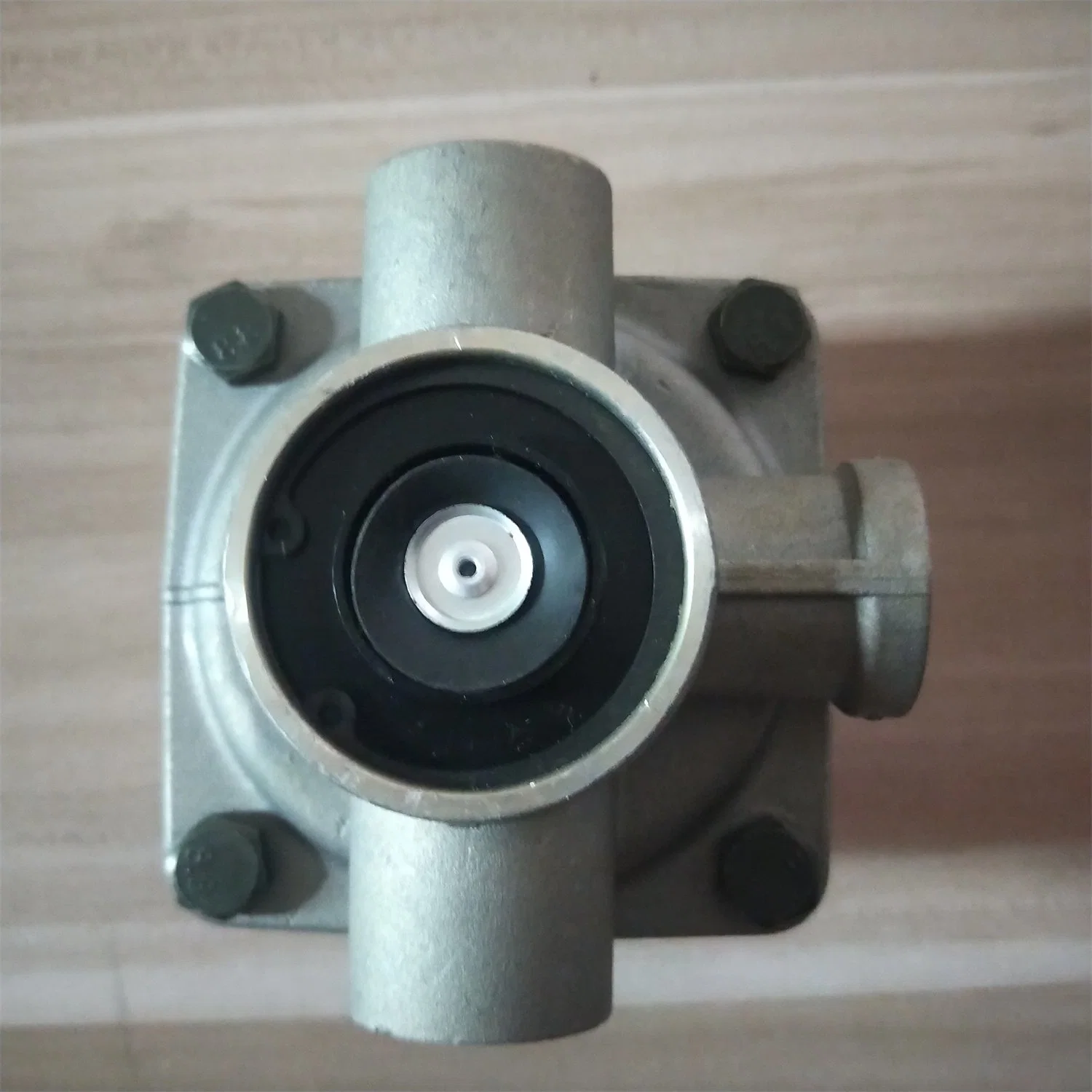 Popular European Brake Valve válvula de relé de freno neumático de calidad superior Con válvula de freno de camión