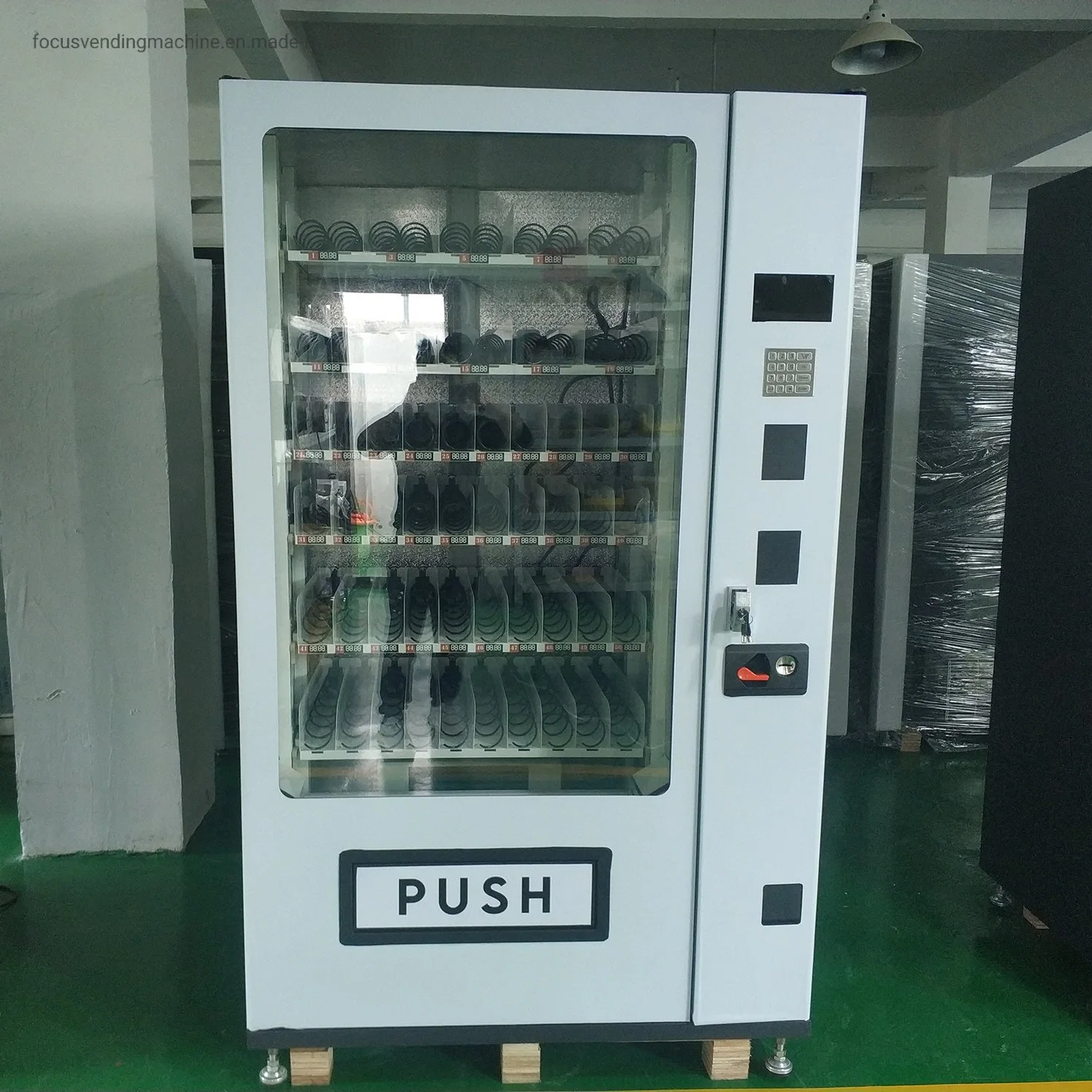 Automatic Combo Vending Machines for Snack Beverage Drink Sales with Cooling System