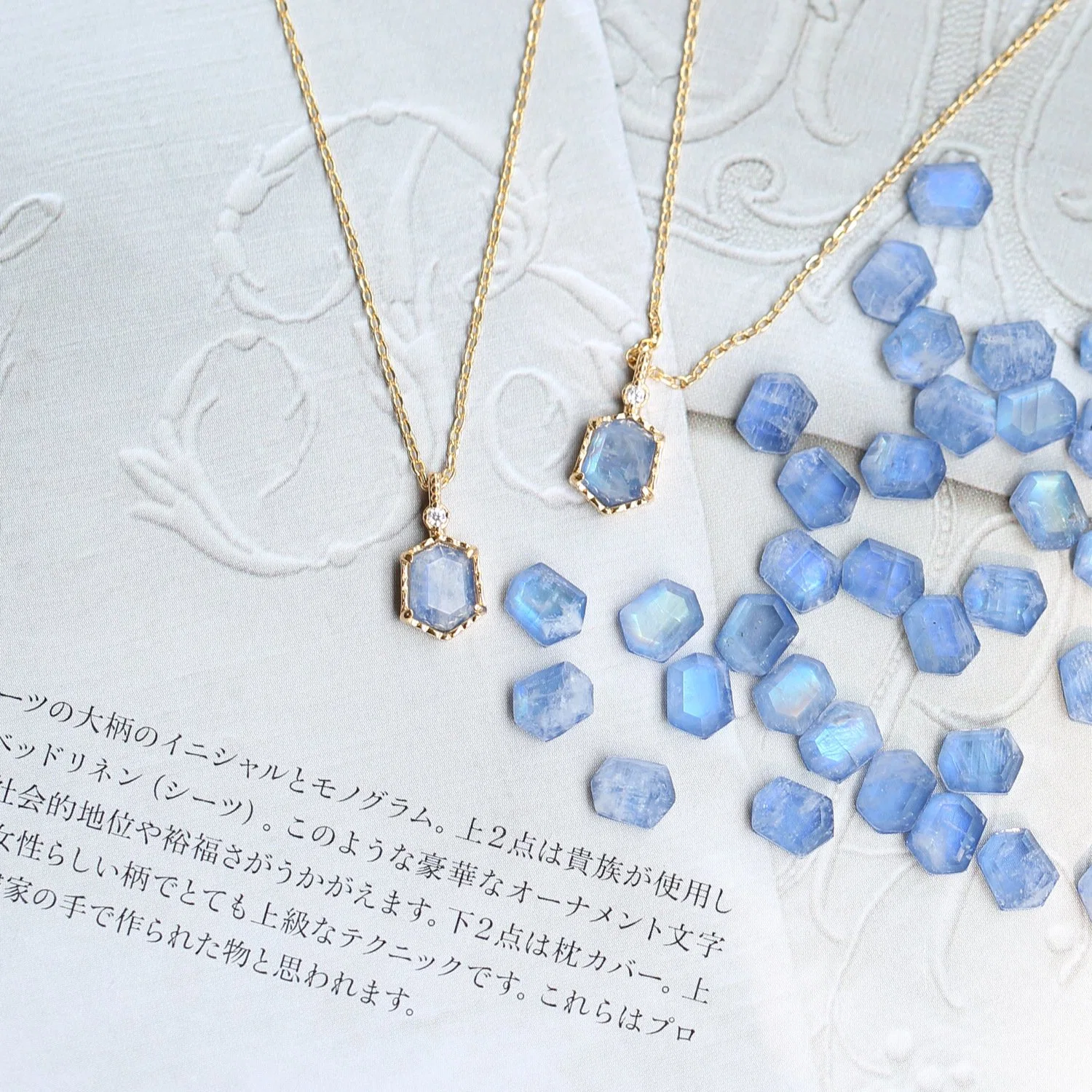 Hot Sale Silver Necklaces Fashion Jewellery Blue Moonstone 18K Gold Plated Simple Design 925 Silver Necklace for Women