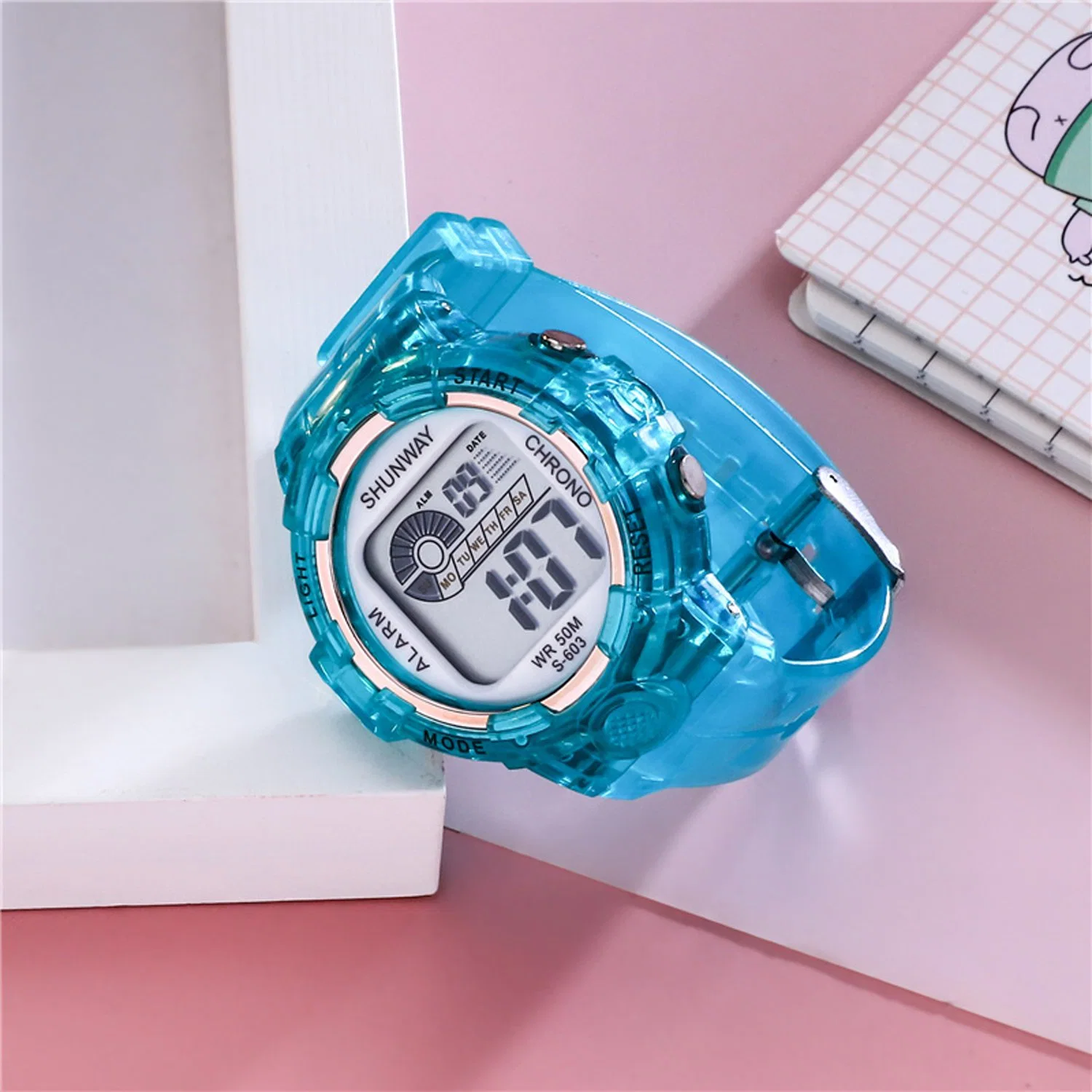 Children's Round LED Plastic Digital Wrist Watches New Model Ladies Custom Digital Waterproof Sports Watch for Girl and Kids Digital Watch