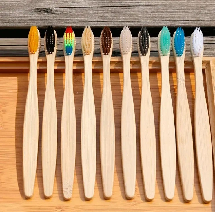 Fabrique de brosse à dents de bambou à poils doux peut Logo personnalisé pour les adultes brosse à dents de bambou