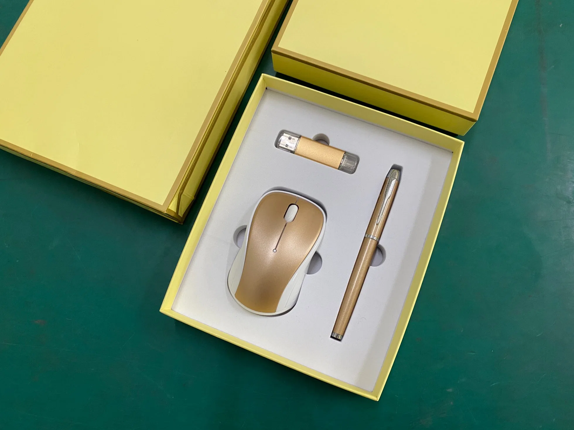 Einfaches Business Geschenkset mit Gold Maus U Disk Pen Für Unternehmen