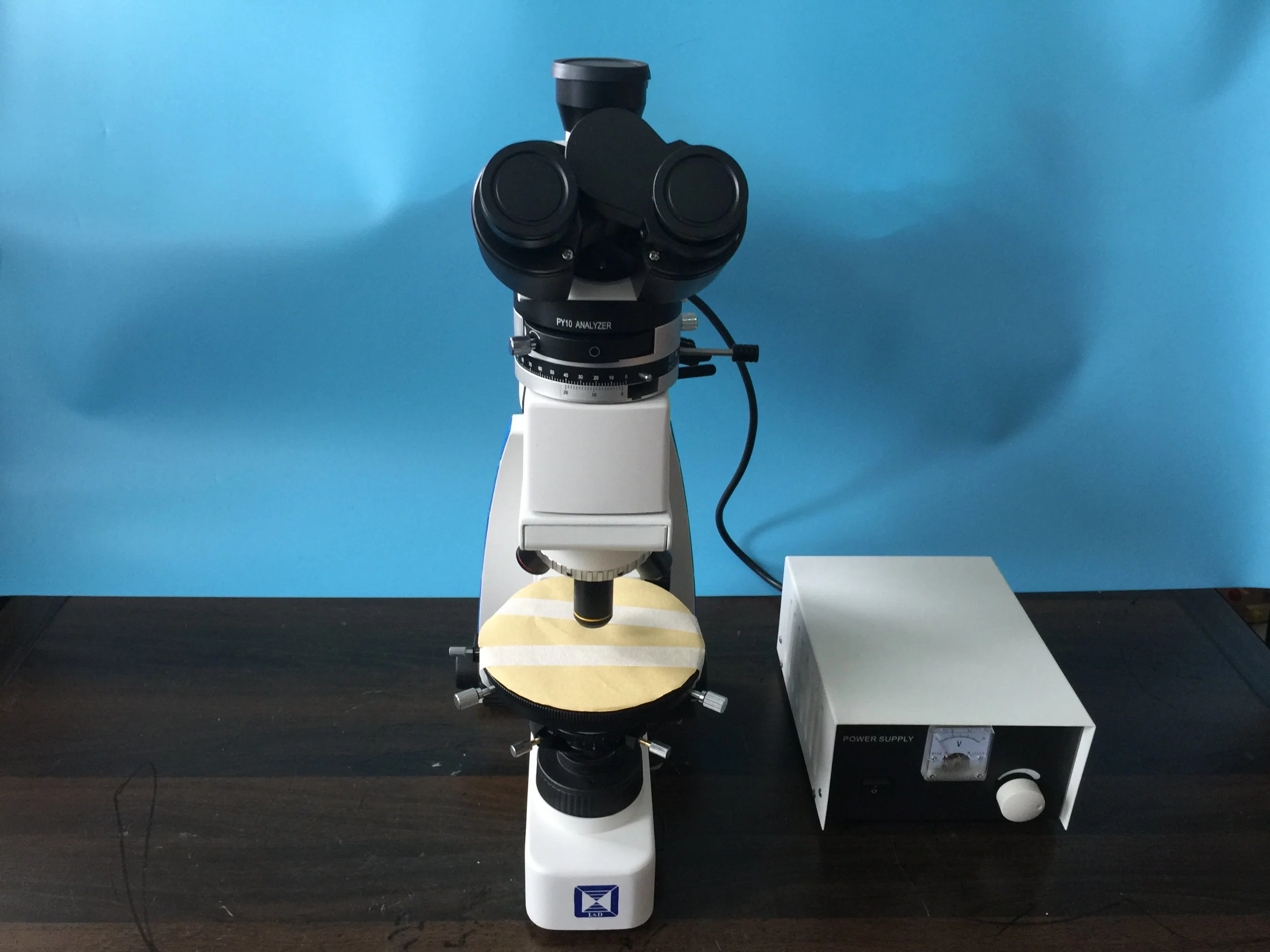 الإضاءة المنعكسة المرسلة والمميزة Digital Trinocular Politigation MicroScope (LPS-302)