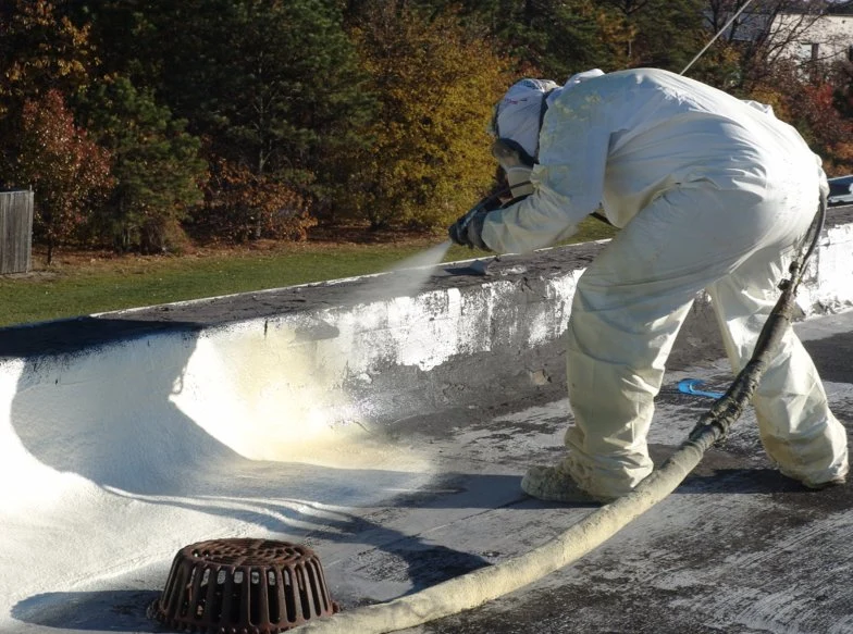 Equipamentos de poliuretano de Shandong Polyuerthane Mavhineer Espuma de pulverização de espuma de pulverização e PVC Pontoon Spray de PU com dois componentes de espuma de poliuretano de Espuma