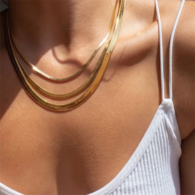 De façon à chaud en acier inoxydable couleur or 18K Chaîne serpent NECKLACE Bijoux pour Femmes Hommes