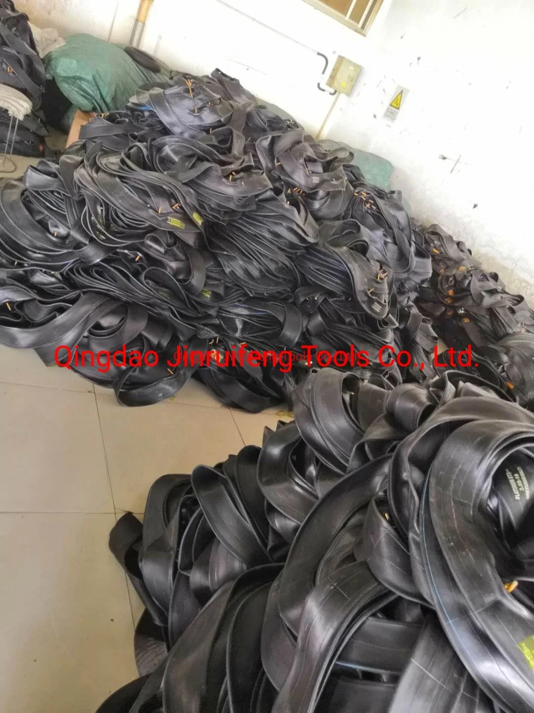 Natural Rubber/Butyl Inner Tubes Motorcycle Spare Parts/Motorcycle Inner Tube (2.75-17 3.00-17 3.00X18 2.75-19 3.00-21 4.10-18)