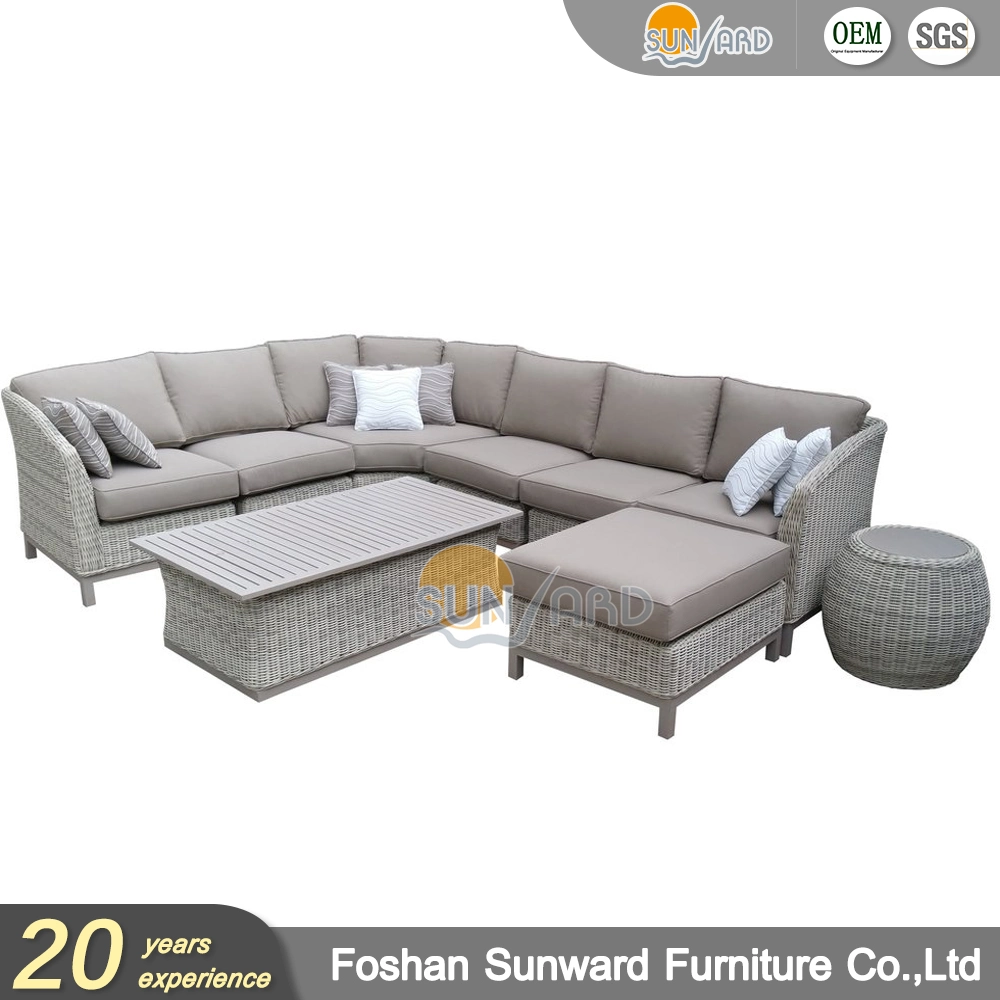 Hotelmöbel 5-Sitzer Rattan Outdoor Sofa Dining Set Wasserdichte Party Sitzsofa