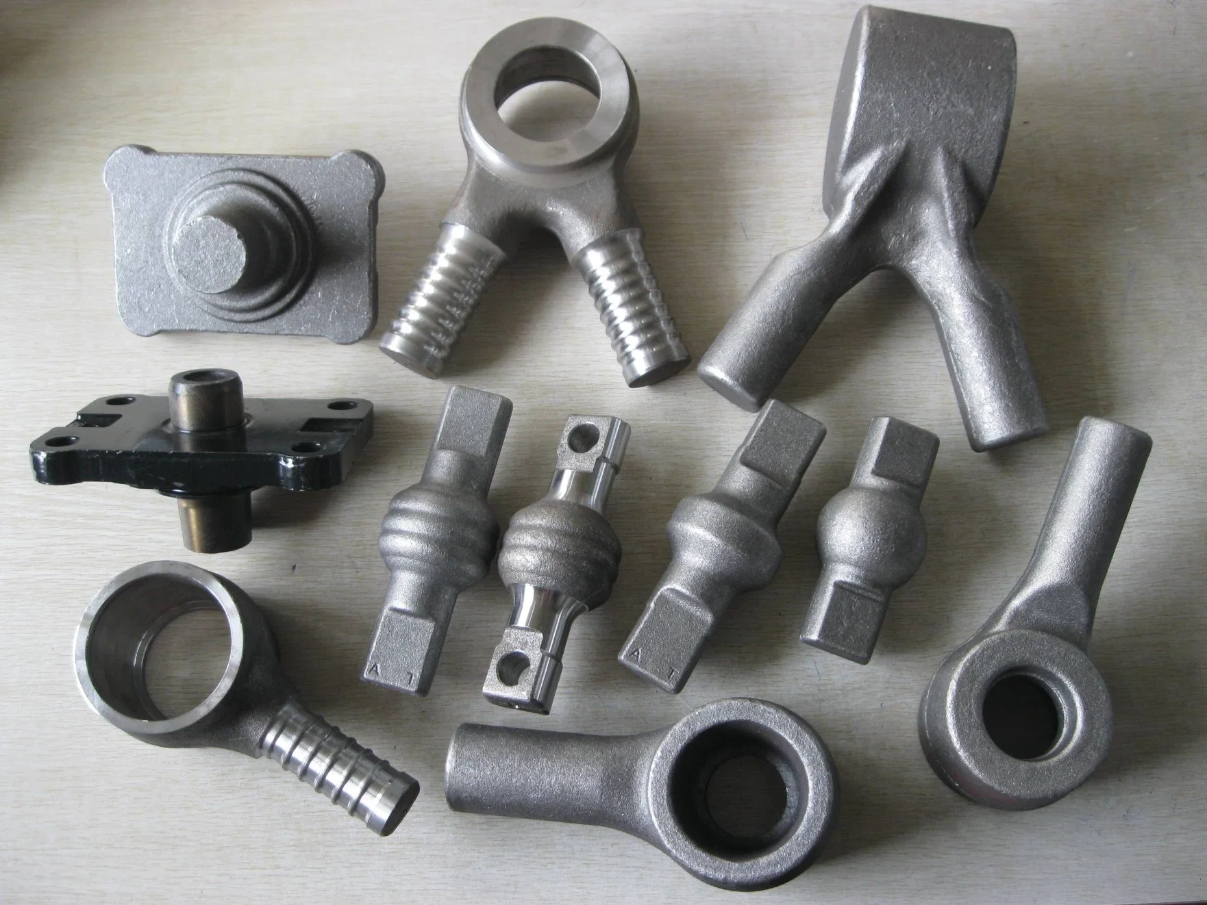 Hebei Alloy Steel Yoke Custom Design Service Carbon Steel Hot Forging for Auto Parts