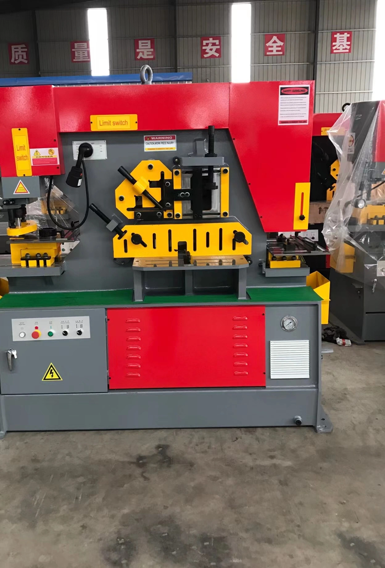 Normal Horizontal Sumore Punch Ironworker Tool Punching and Shearing Machine in China