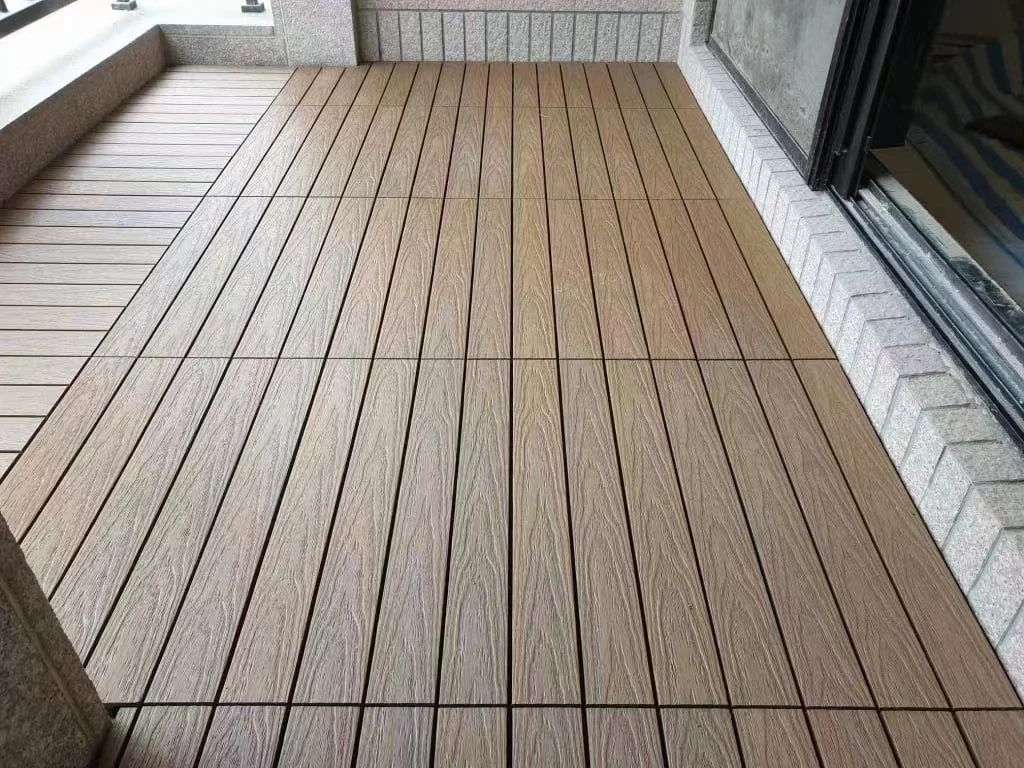 Pest Control Laminate Floor Conventional Wood Plastic Composite Flooring for Warehouse	Outdoor