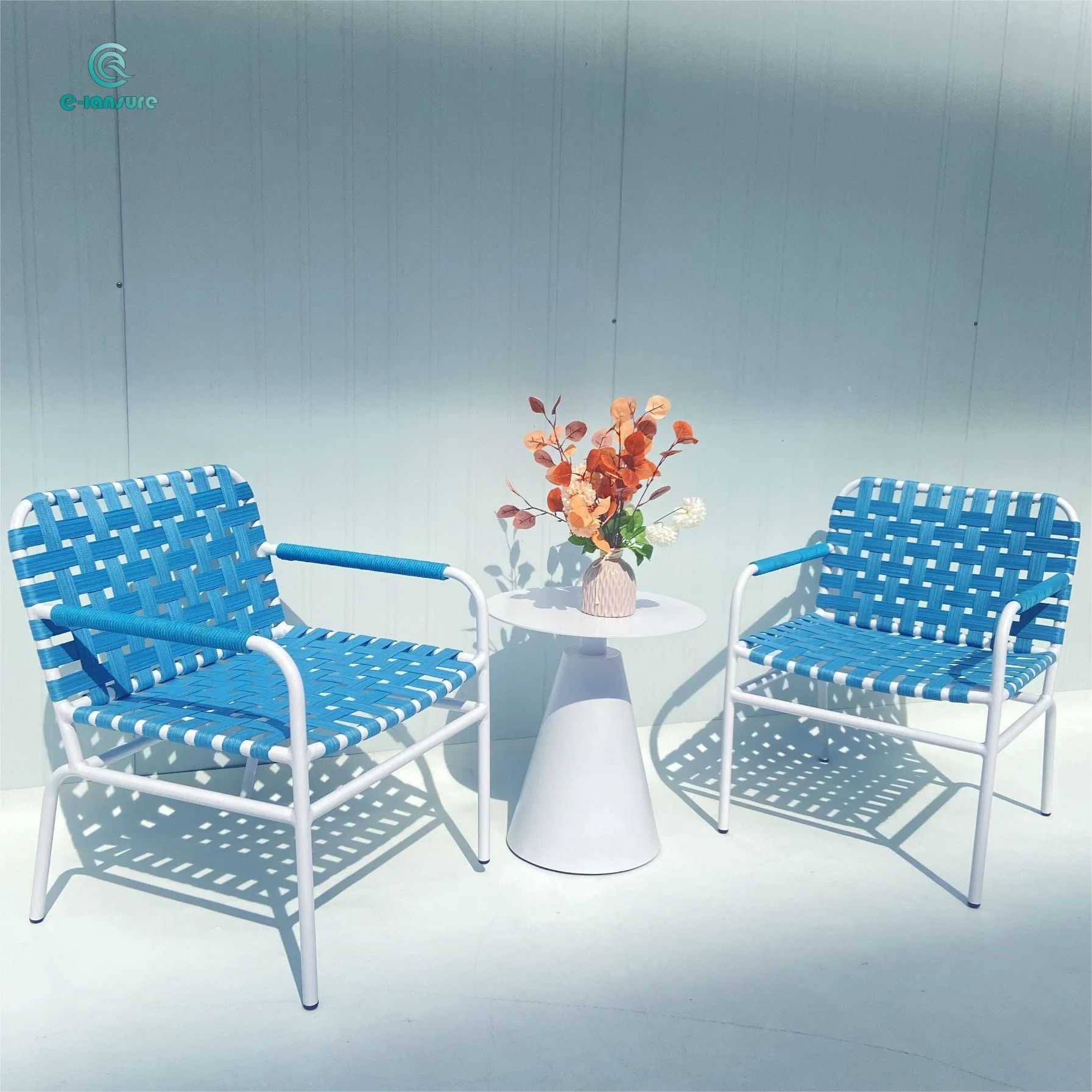 Heißer Verkauf Moderne Garten Couchtisch Set Serie Blue Rope Stuhl mit weißem Couchtisch für Hotel und Haus