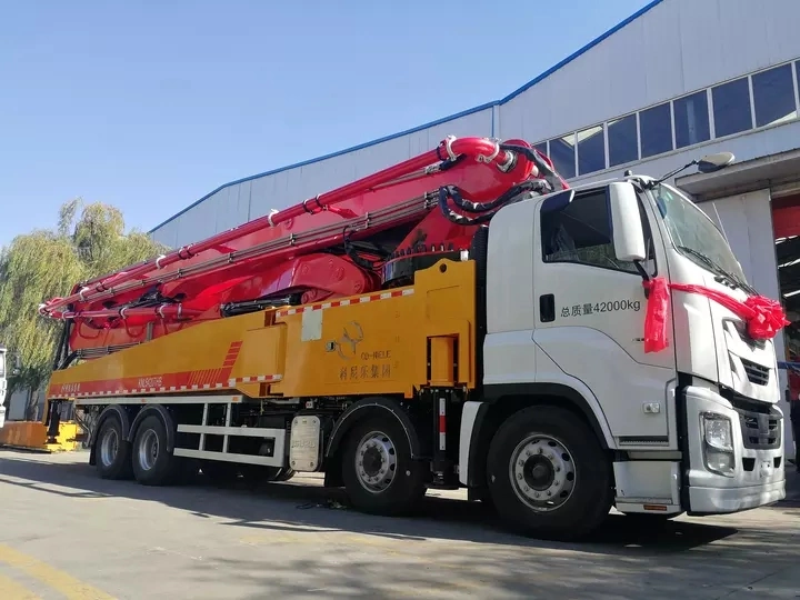 La marca japonesa de la bomba de hormigón de Giga carretilla China 4 62m del eje de la pluma de la carretilla de la bomba de hormigón hidráulico