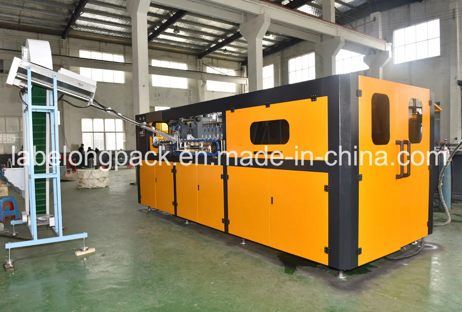 High Capacity Automatic Pet Bottle Blow Molding Machine