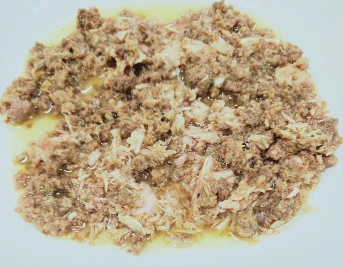 Fresh Fish Canned Tuna Flake in Oil with Private Label