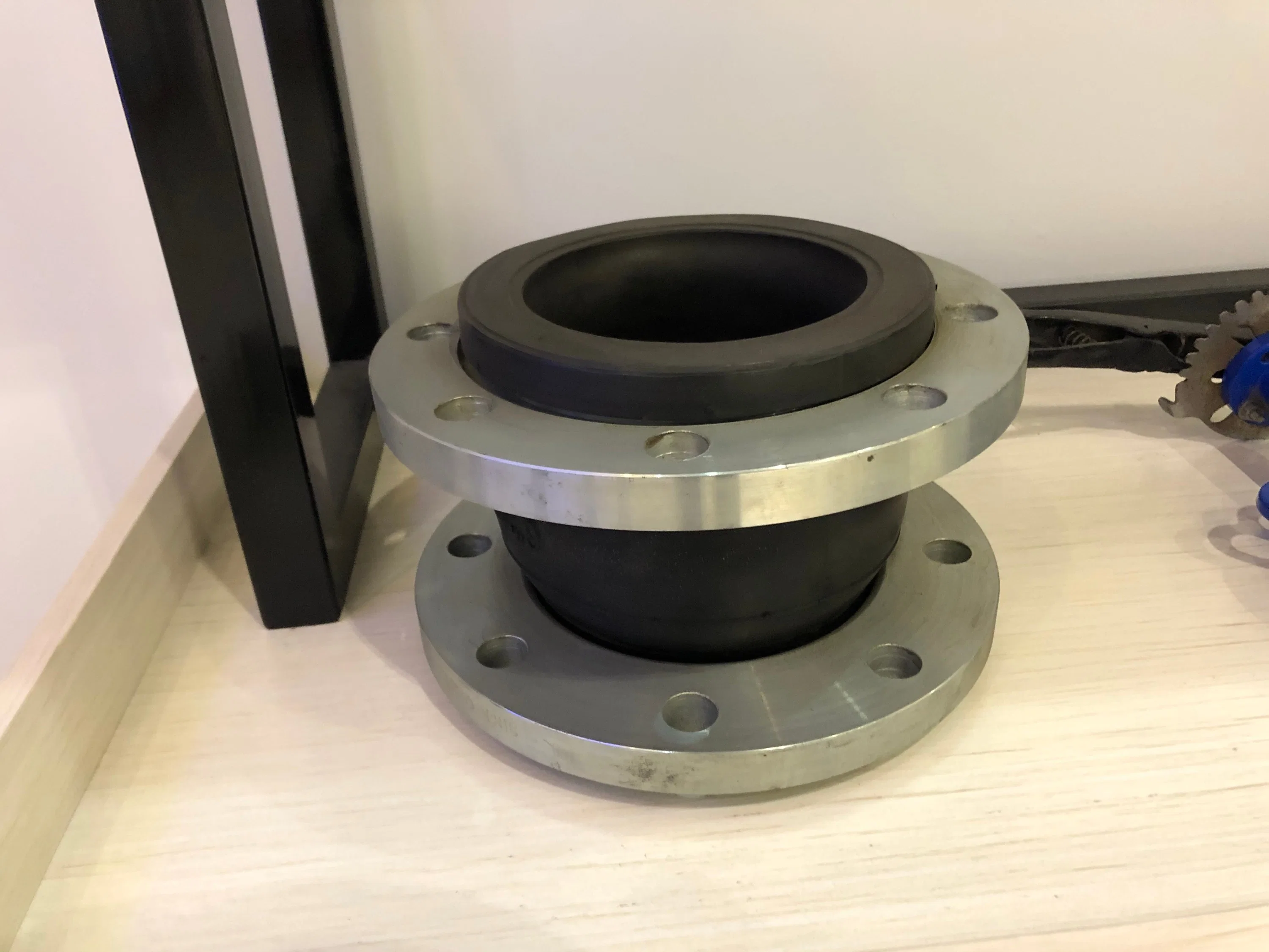 Anti-Vibration Single Sphere Flange Flexible EPDM Rubber Expansion Joint for Pipe Fitting