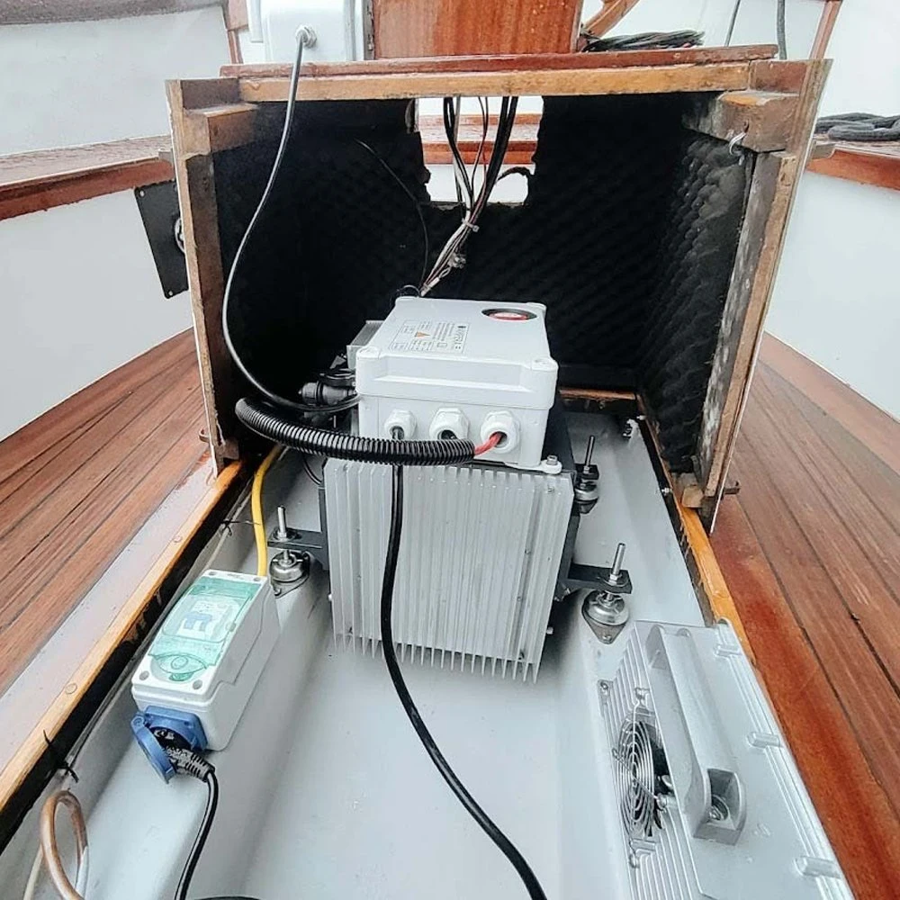 تصميم جديد لمحرك القارب الكهربائي EZ-IB10 في الداخل