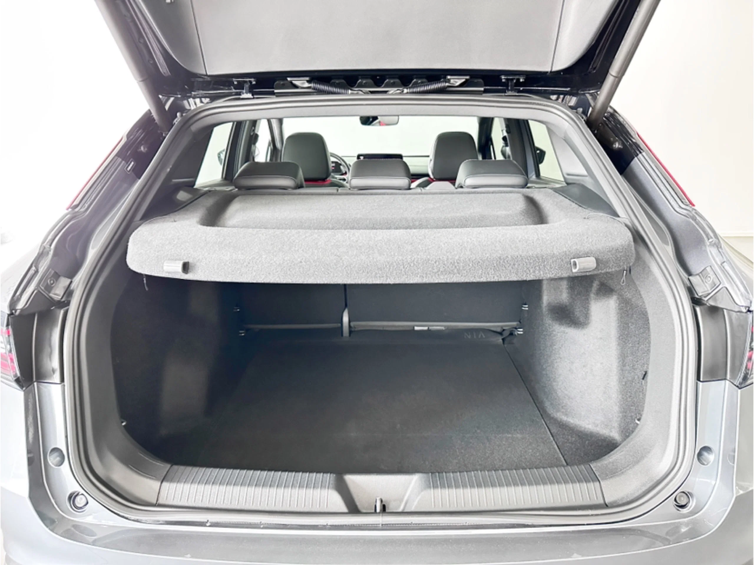 VW ID4 X PRO 2021-2023 سيارة كهربائية مستعملة حقيقية بقيادة اليد اليسرى سيارة دفع رباعي
