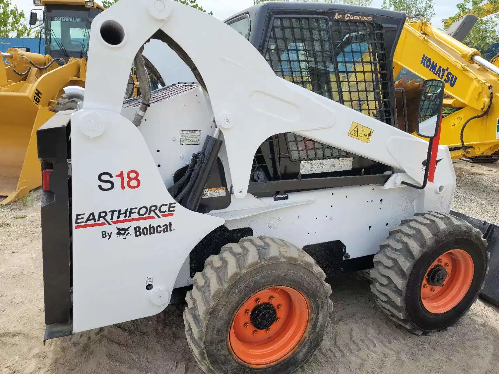 cargadora compacta Bobcat S18 de segunda mano original usado cargadora compacta Bobcat S18