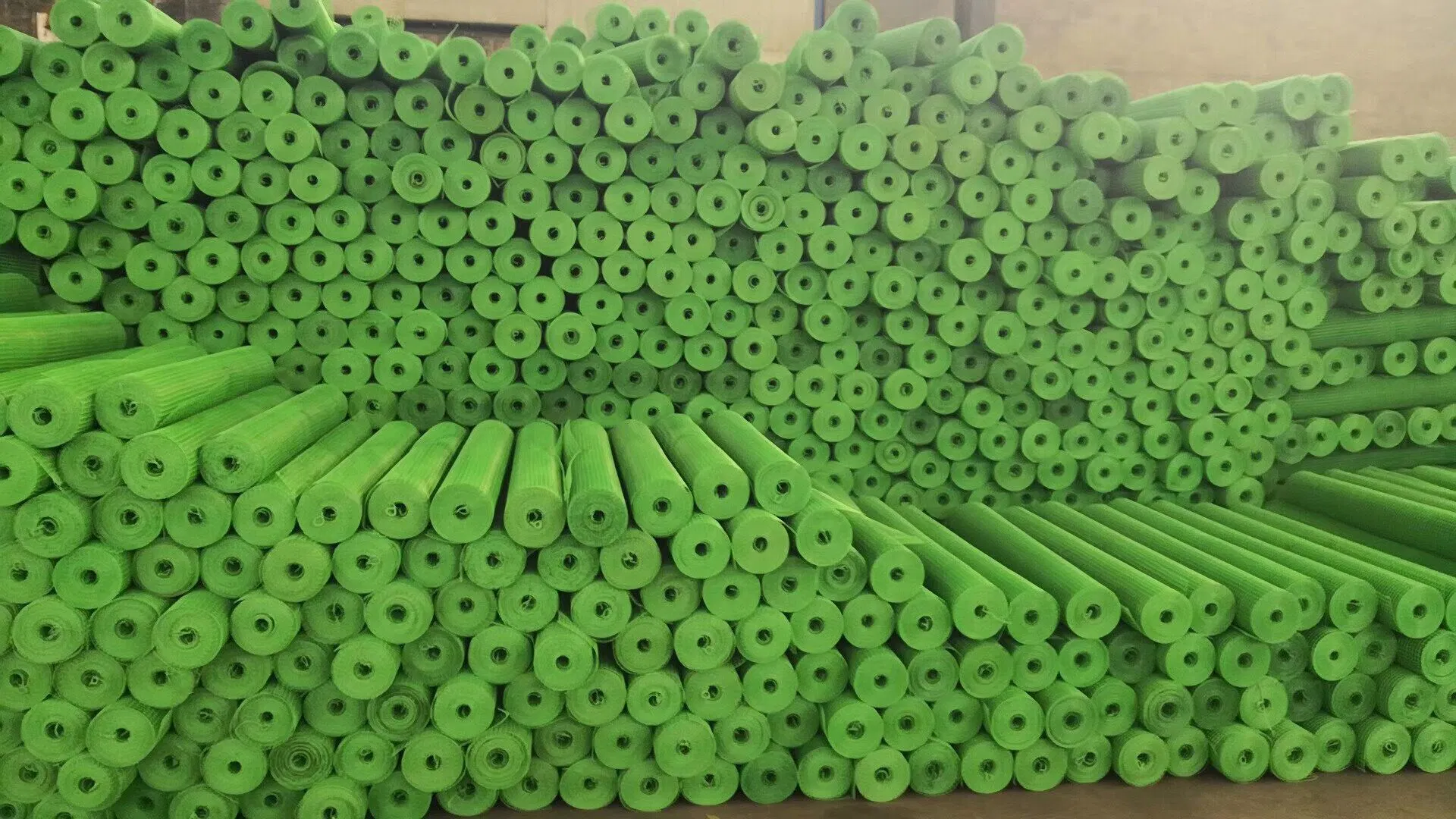 Thick PVC Coated Green Color Welded Wire Mesh Roll for India Market