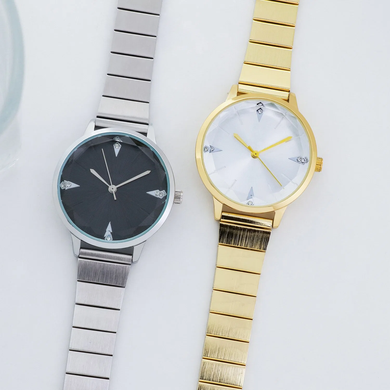 Diseño personalizado de buena calidad de acero inoxidable resistente al agua Women Watch Relojes de Pulsera de moda dama