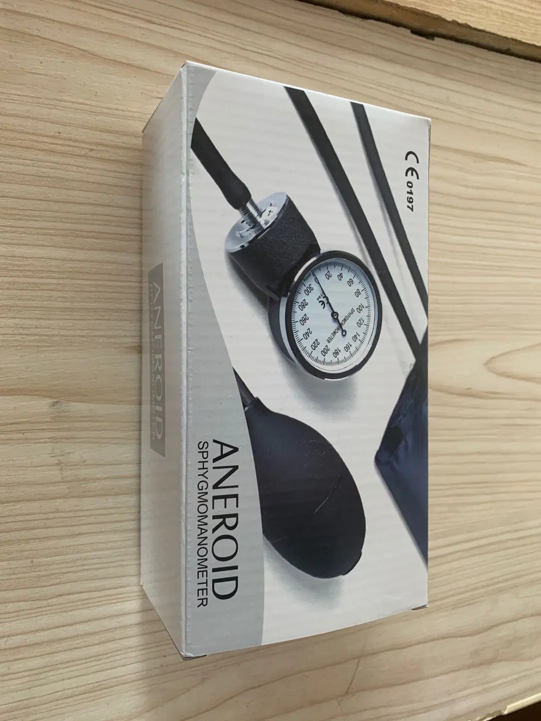 Medical Standard Manual Aneroid Sphygmomanometer with Single or Dual Stethoscope