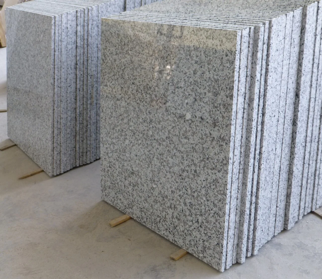 G439 Granite Stone Slab Cheap Natural Stone Floor Wall Tiles