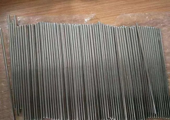 Venta caliente 2-5mm de diámetro enderezar alambre de hierro galvanizado cortar alambre de hierro galvanizado