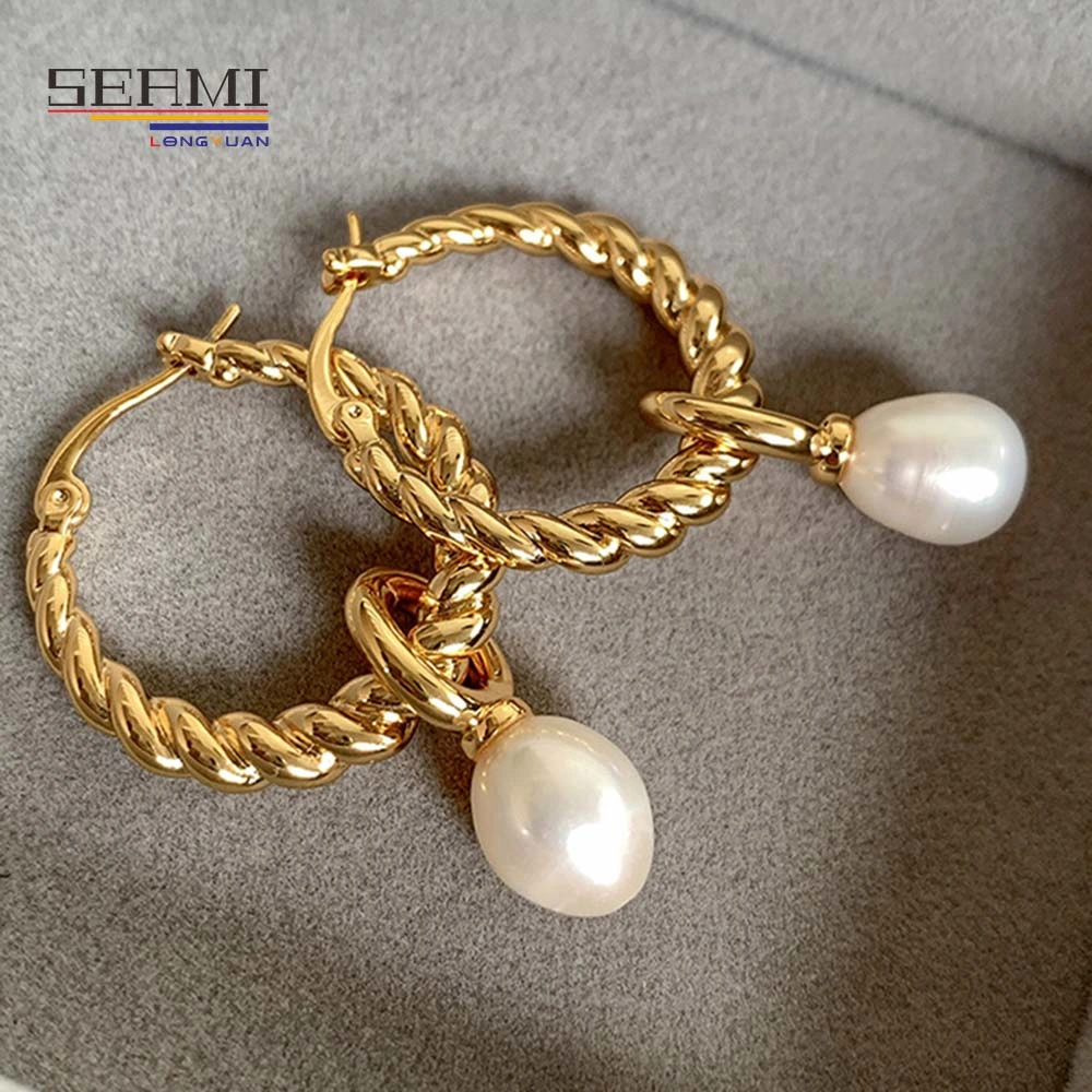 Stylish Twisted Hoop Women Gold Drop Earrings with Baroque Pearl