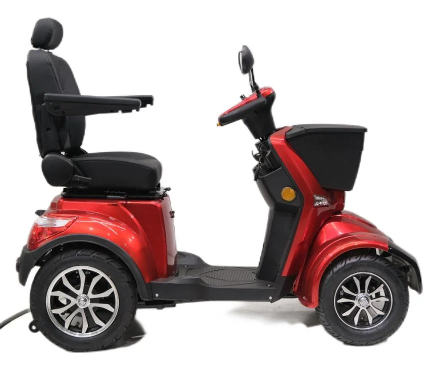 2023 Nouvelle voiture électrique de haute qualité 300W pour adultes quatre roues de la famille Mini Voiturette de golf pour les personnes âgées Scooter électrique à quatre roues