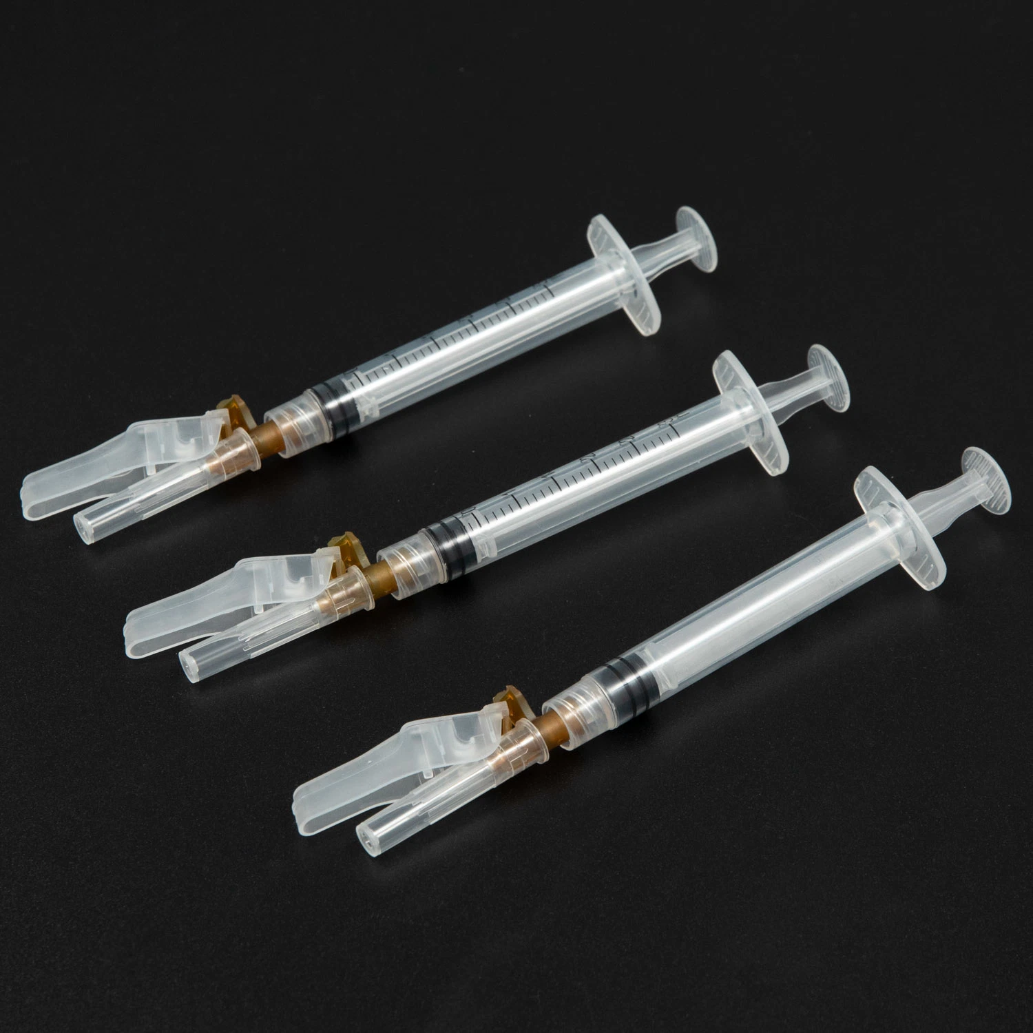 Hot Sales TUV Approval Seguridad jeringa desechable con Luer Lock / Luer Slip Tip con aguja de Seguridad para un solo uso 1ml 3ml 5ml 10ml 20ml 30ml 50ml OEM