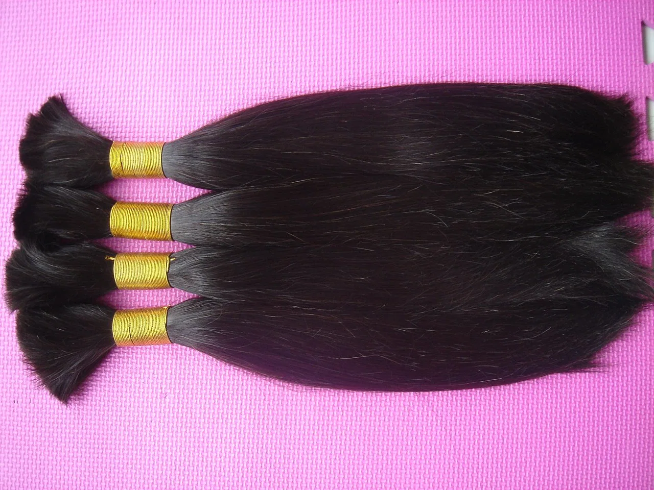 Wholesale/Supplier Best Quality Bulk Hair in Natural Color 100% Human Remy Hair Bundles