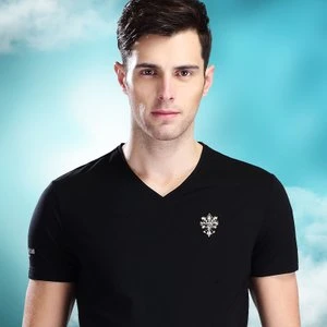 Mayorista/Proveedor personalizada de los hombres con cuello en V T-Shirt