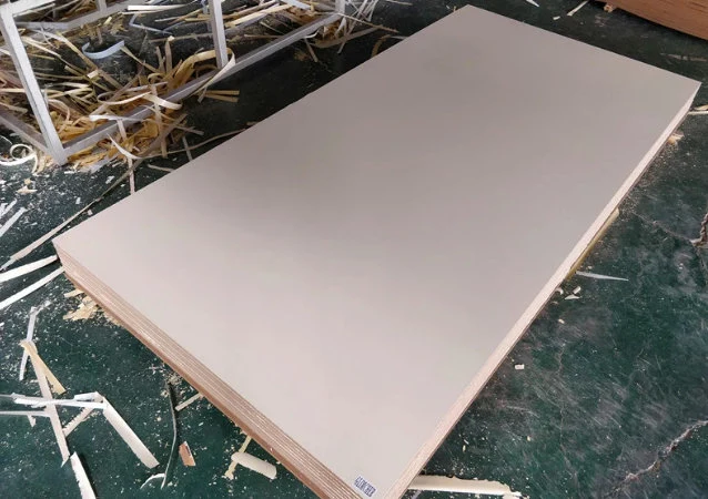 16mm/18mm Embossed Melamine White Pure Plywood Board for Africa Furniture