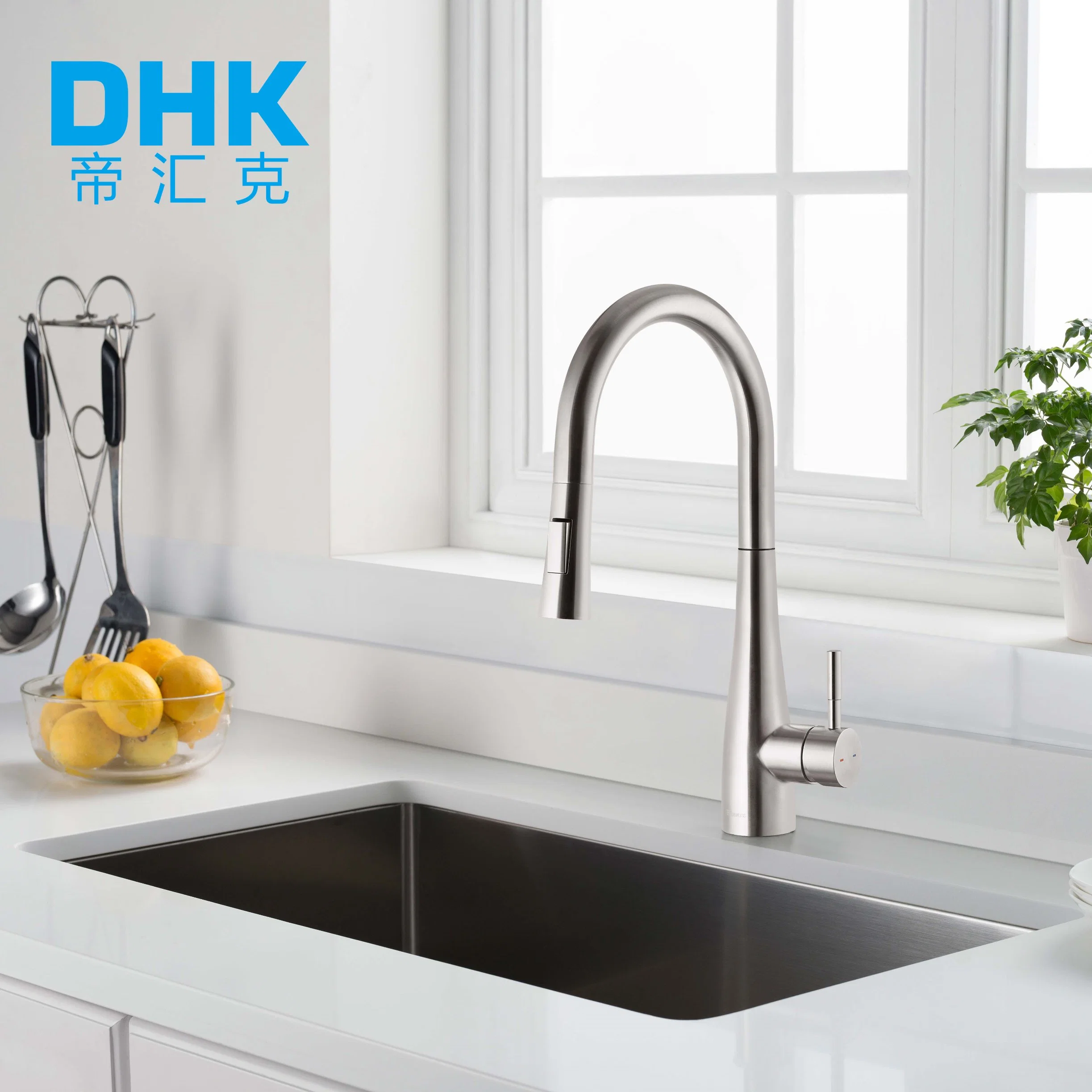 New Modern Style 304 Stainless Steel Kitchen Taps Pull out Kitchen Sink Water Mixer Kitchen Faucet