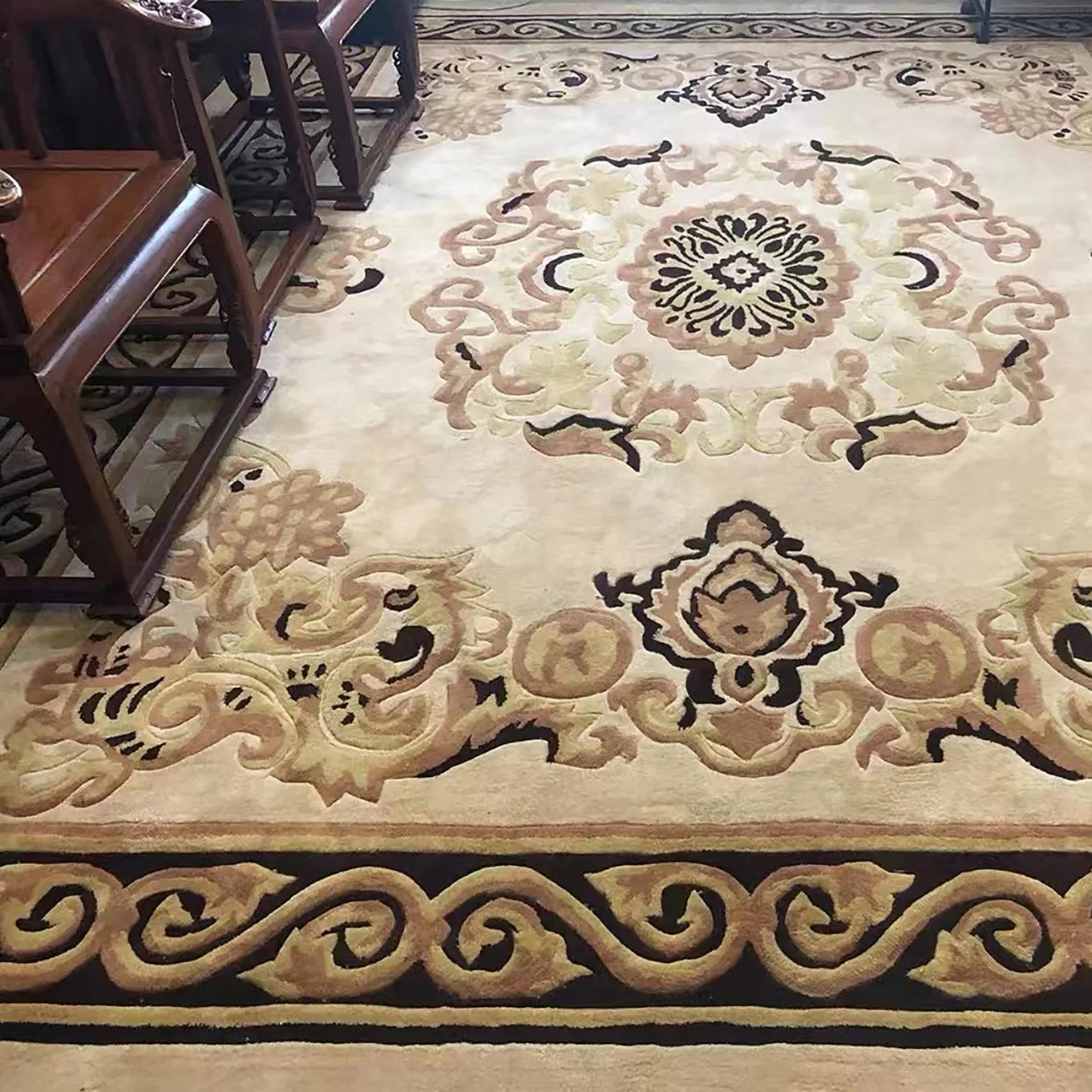 Modern Design Hand Tufted Wool Carpet