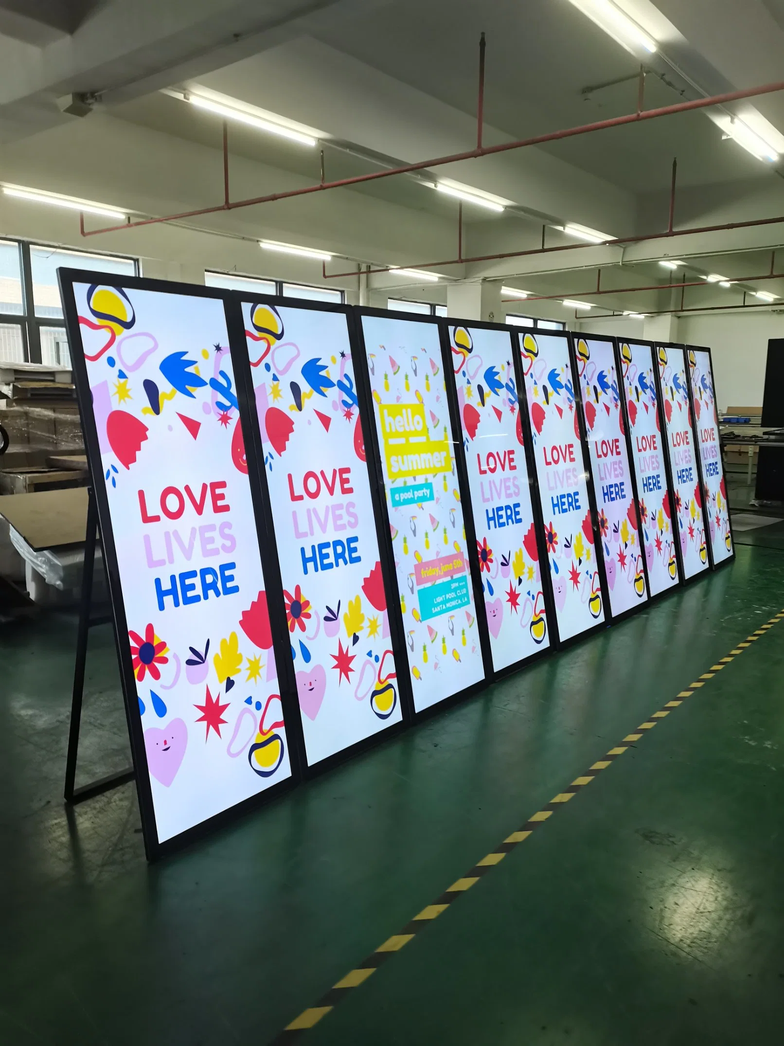 شاشة LCD LED Digital Poster Kiosk Totem رخيصة 75 بوصة لاعب إعلاني