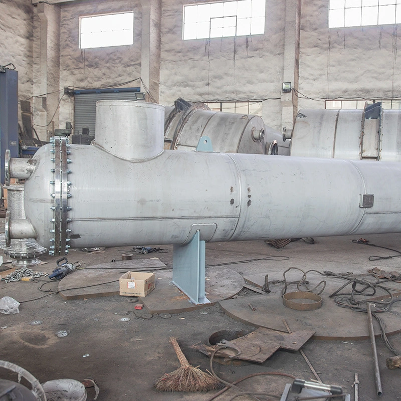 Condensateur industriel refroidi par eau à boîtier et tube en acier inoxydable 600 mm Échangeur thermique de condenseur refroidi par eau à boîtier et tube en acier inoxydable