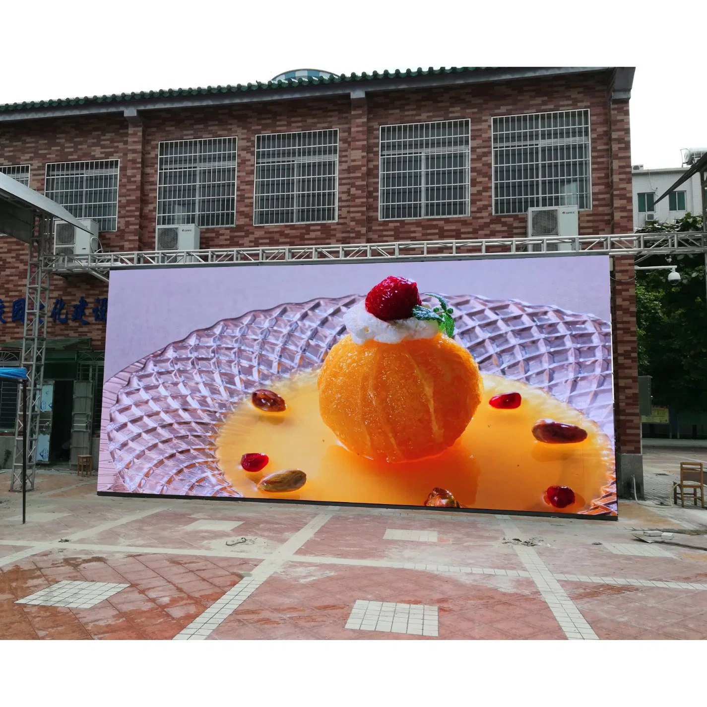 QC P3.91/P4.81/P2.976/P2.604 Outdoor Indoor Stage Rental LED Display Screen