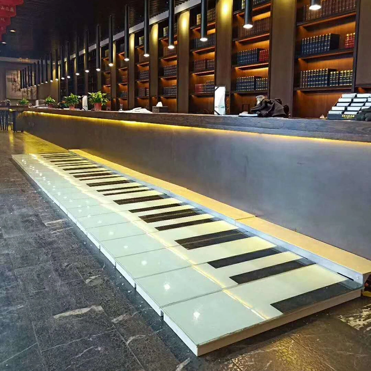 Venta caliente Reproducir música de baile de LED para empotrar enterrado de color RGB en el exterior piso gigante interactivo Piano